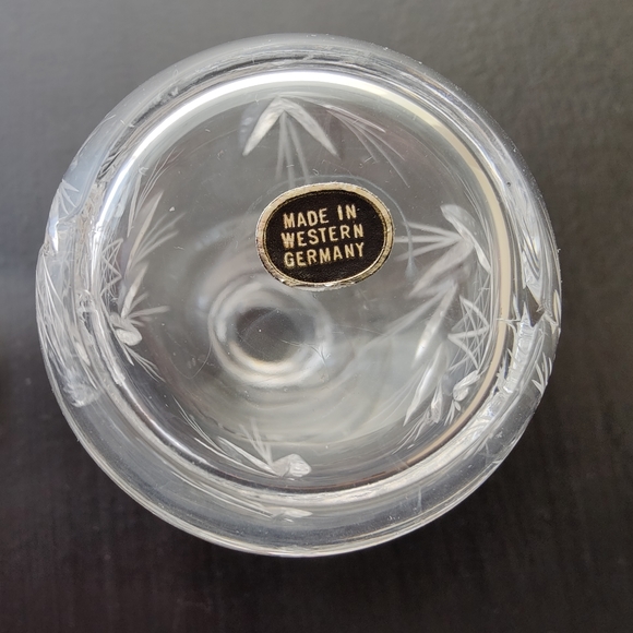 Vintage crystal Pinwheel salt and pepper shakers 🧂| made in western Germany - Picture 10 of 16